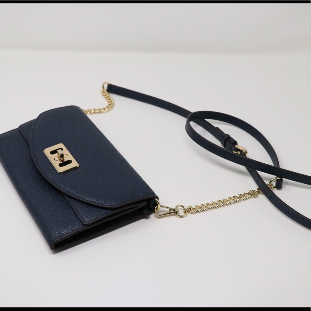 Like new Micheal Kors crossbody bag